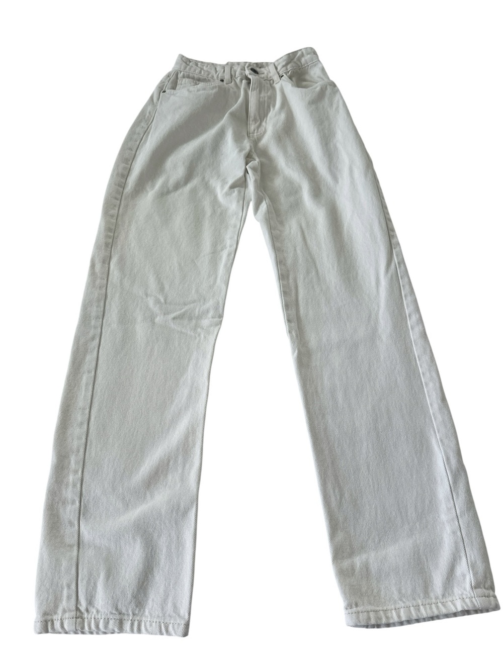 Cotton On mid rise straight leg jeans in white - Picture 6 of 13